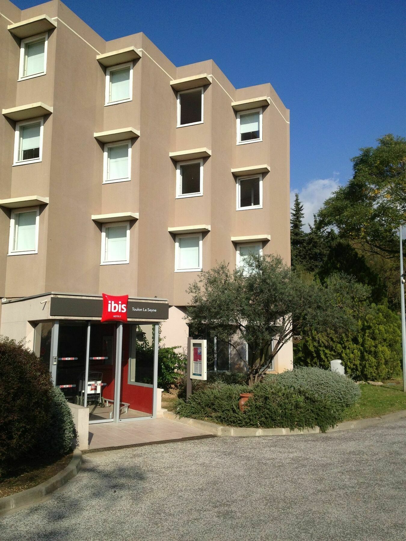 Ibis Toulon La Seyne Sur Mer المظهر الخارجي الصورة